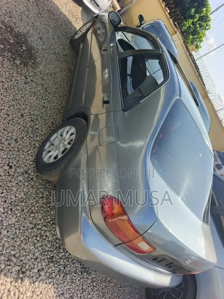 Honda Civic 2000 Gray