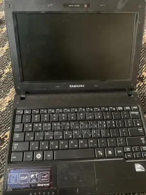 Laptop Samsung N145 4GB Intel Atom HDD+SSD 128GB