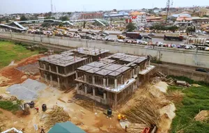 3bdrm Apartment in Omole Phase 2, Ikeja for sale