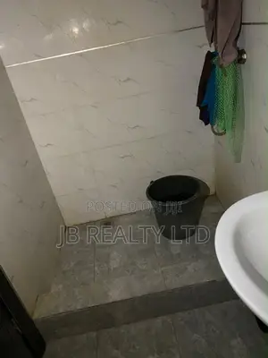 1bdrm Shared Apartment in Ologolo, Lekki for rent