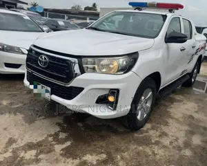 Toyota Hilux 2020 White