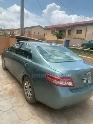 Toyota Camry LE 4dr Sedan (2.5L 4cyl 6AM) 2010 Green