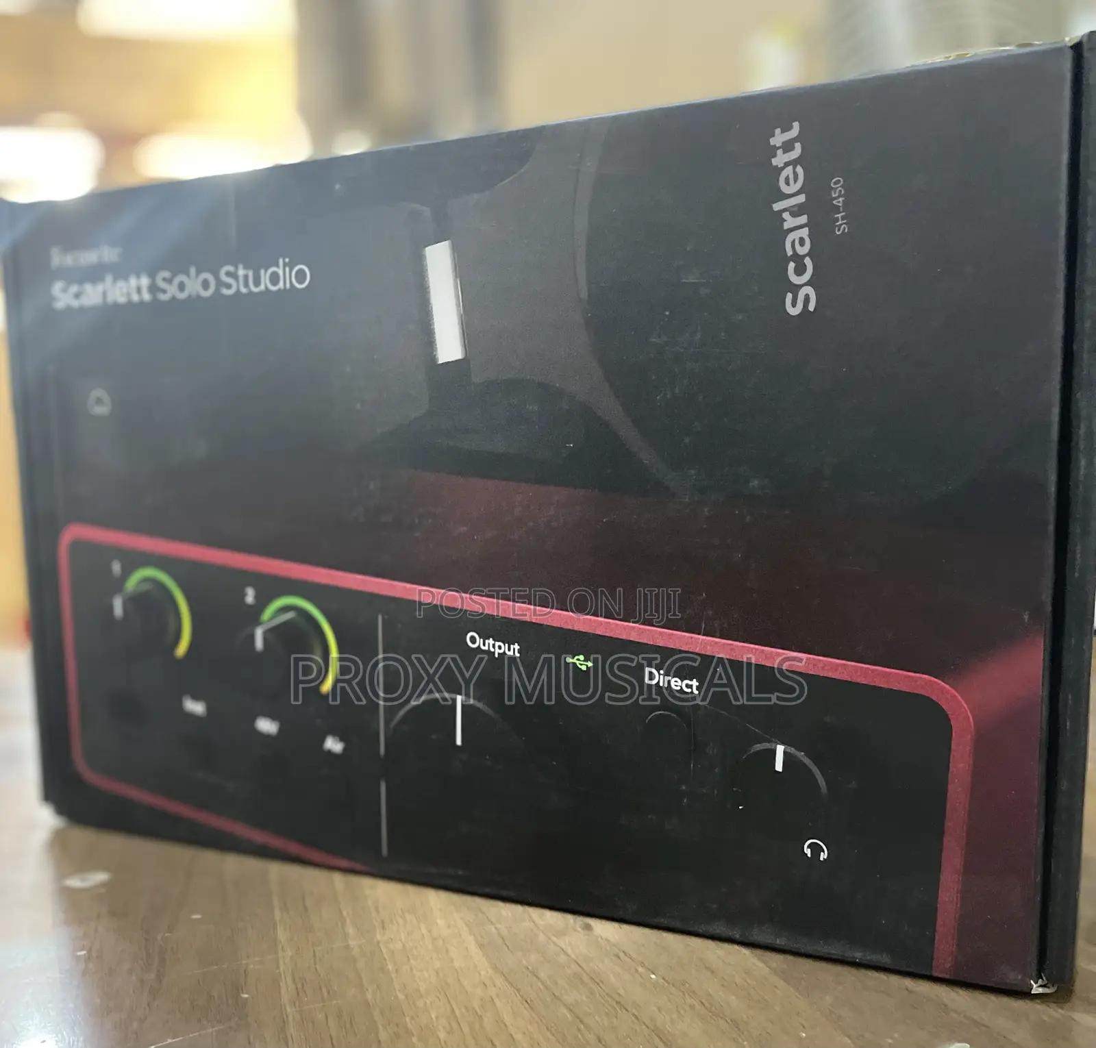 Scarlett Focusrite Solo Studio 4th Generation Recording Bundle