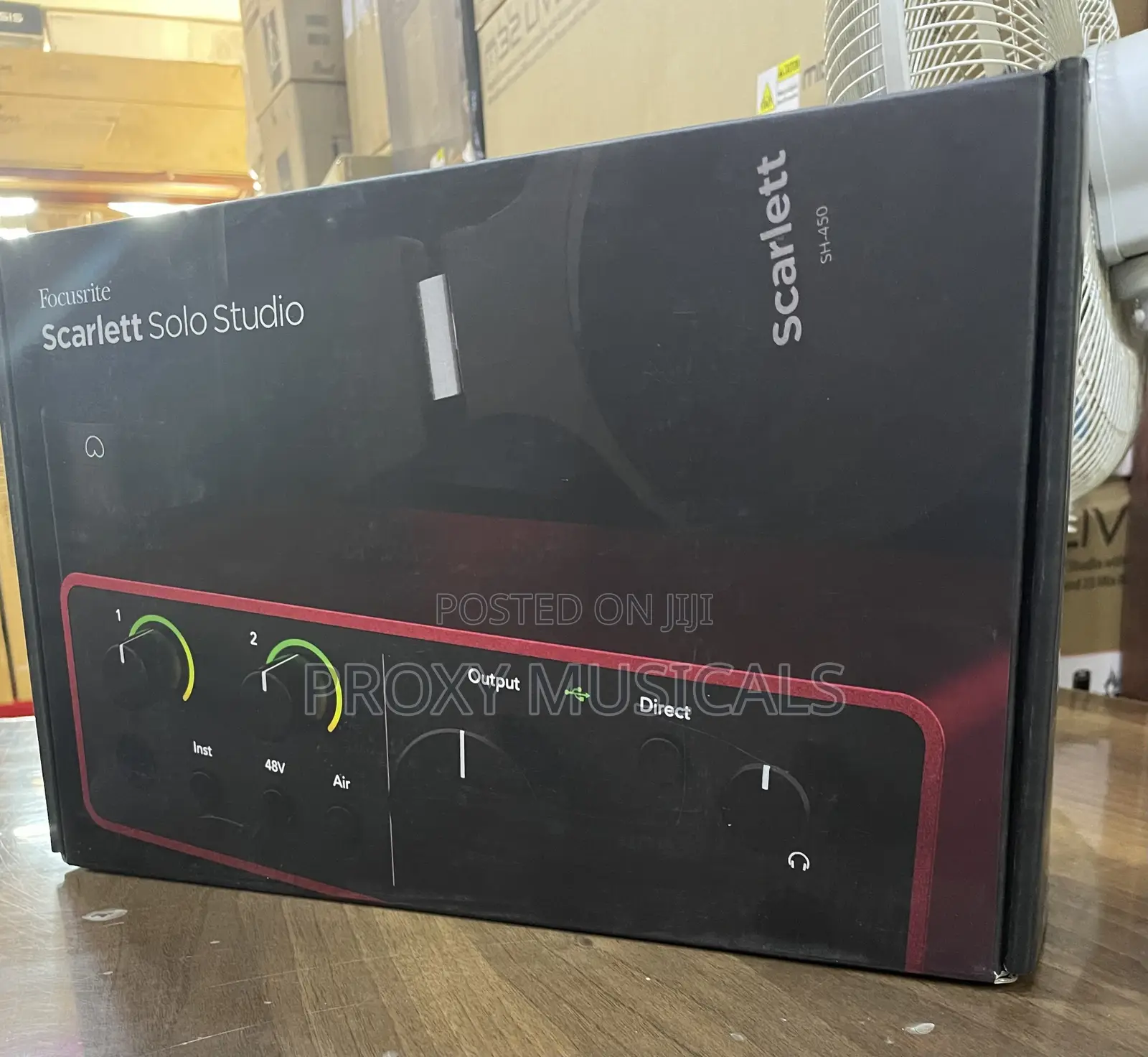 Scarlett Focusrite Solo Studio 4th Generation Recording Bundle