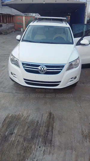 Volkswagen Tiguan S 4Motion 2011 White