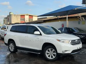 Toyota Highlander Limited 2012 White