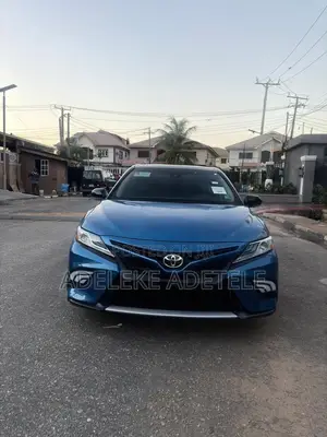 Toyota Camry XSE V6 FWD (3.5L 6cyl 8AM) 2018 Blue