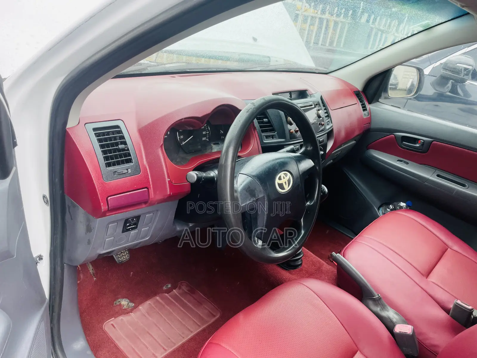 Toyota Hilux 2013 White