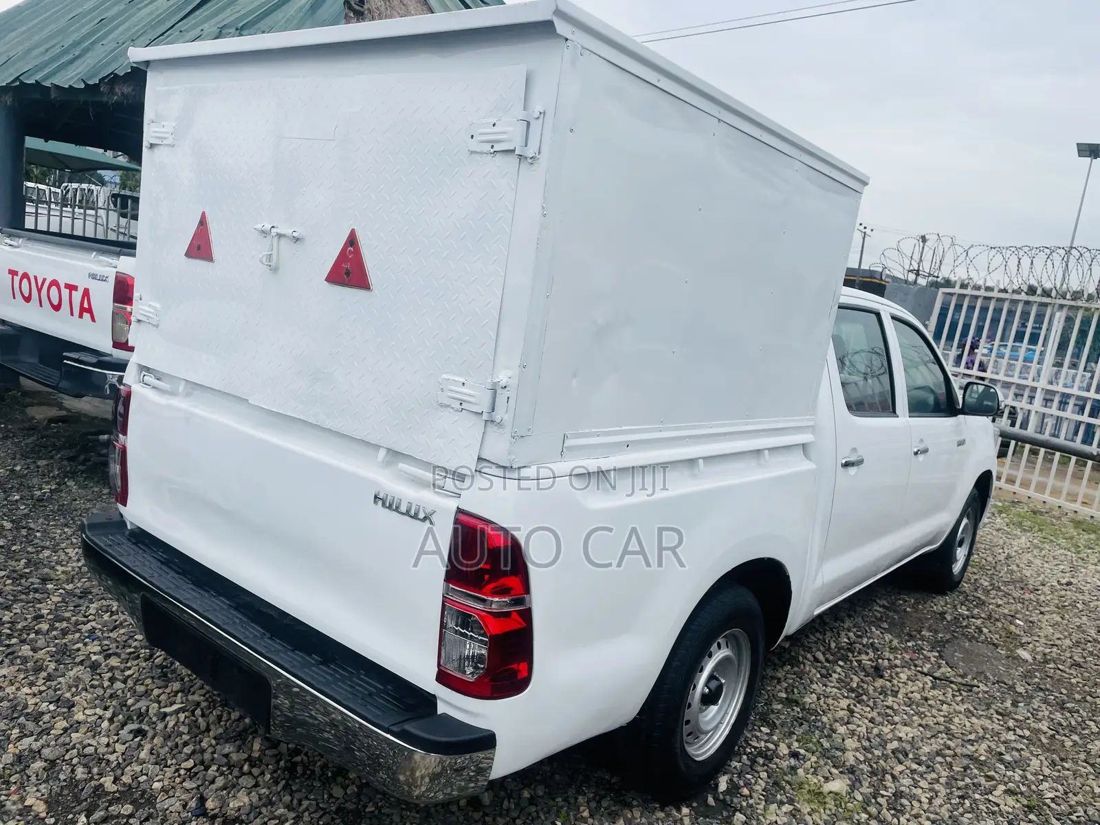 Toyota Hilux 2013 White