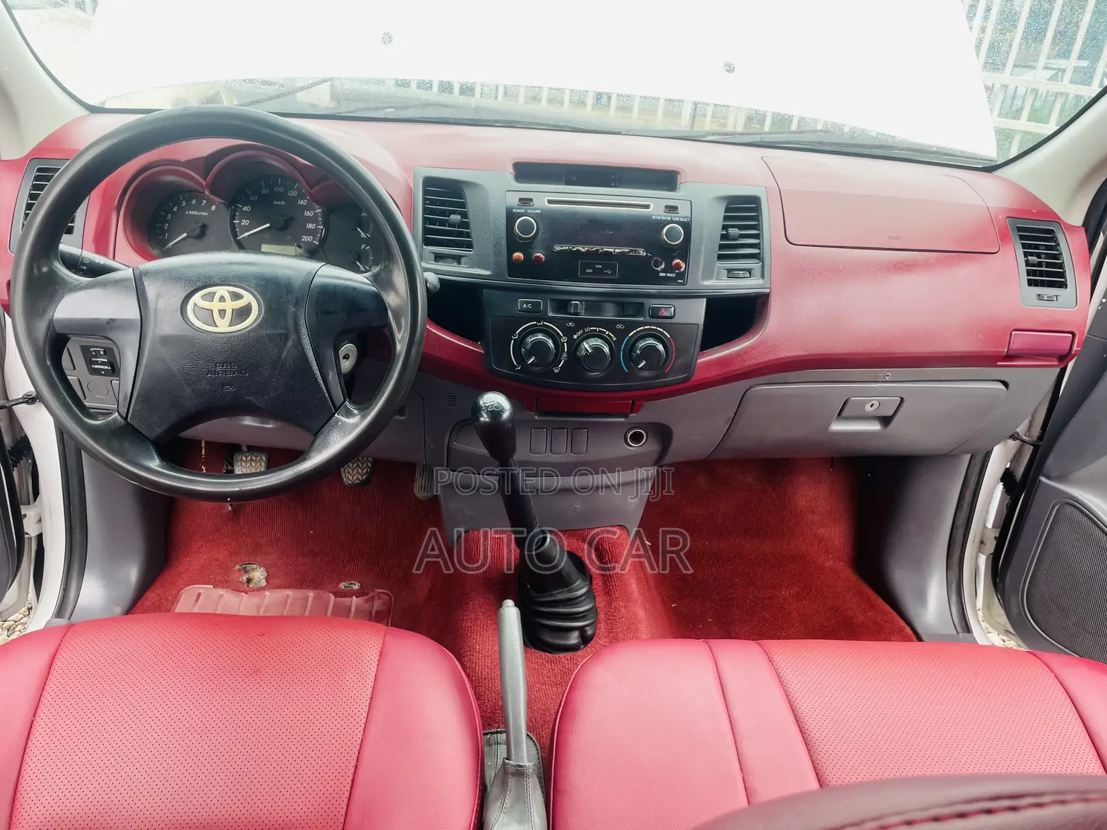 Toyota Hilux 2013 White