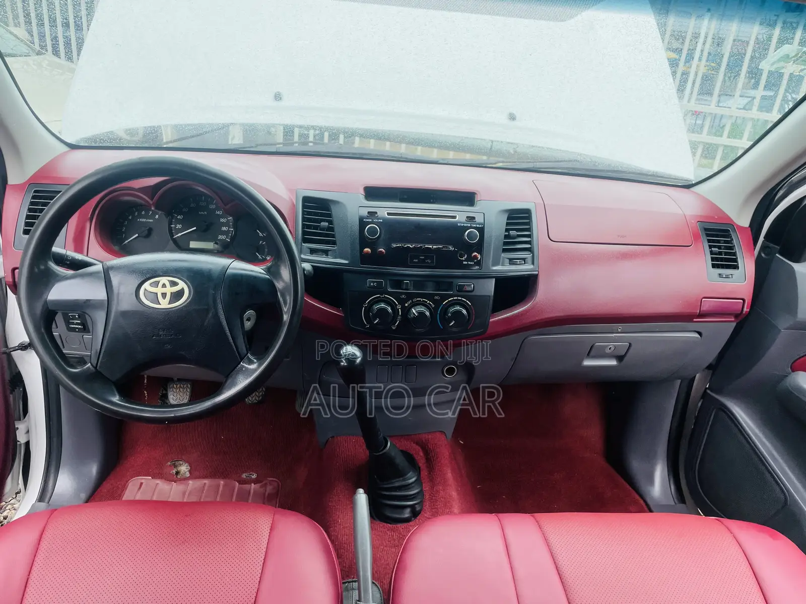 Toyota Hilux 2013 White