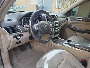 Mercedes-Benz M Class ML350 4MATIC 4dr SUV AWD (3.5L 6cyl 7A) 2015 Gray