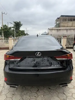 Lexus IS 200t 2017 Black