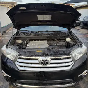 Toyota Highlander Limited 3.5L 2WD 2013 Black