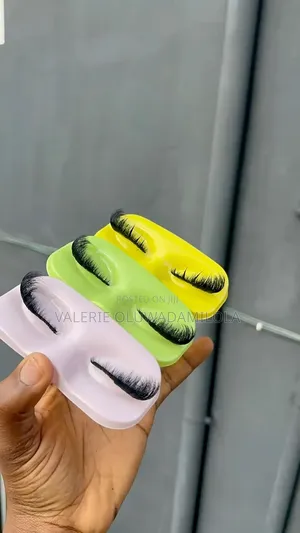 Strip Lashes
