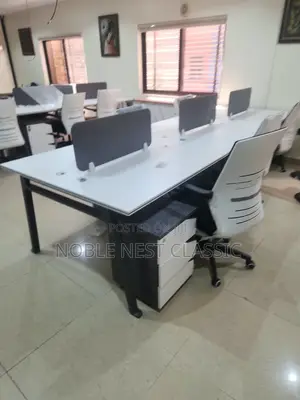 Workstation (With Chairs)