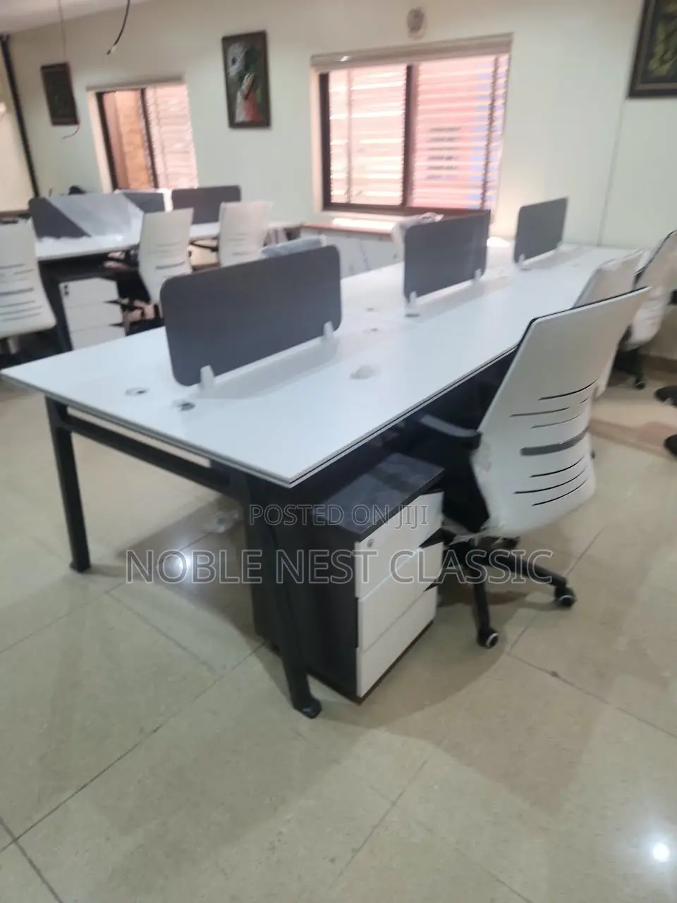 Workstation (With Chairs)