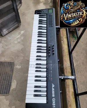 Alesis QX61