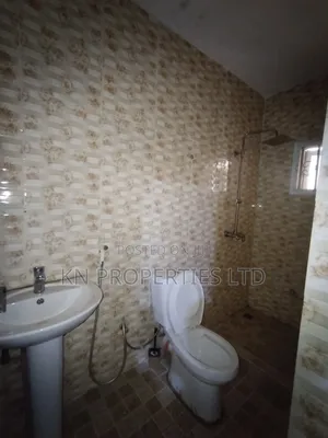 5bdrm Duplex in Durumi for rent