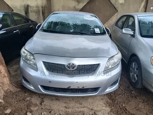 Toyota Corolla 2010 Silver