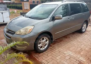 Toyota Sienna 2025 Gray