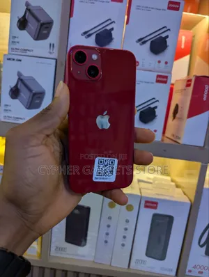 Apple iPhone 13 128 GB Red