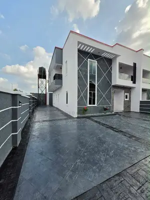 3bdrm Duplex in Christopher Alao for sale