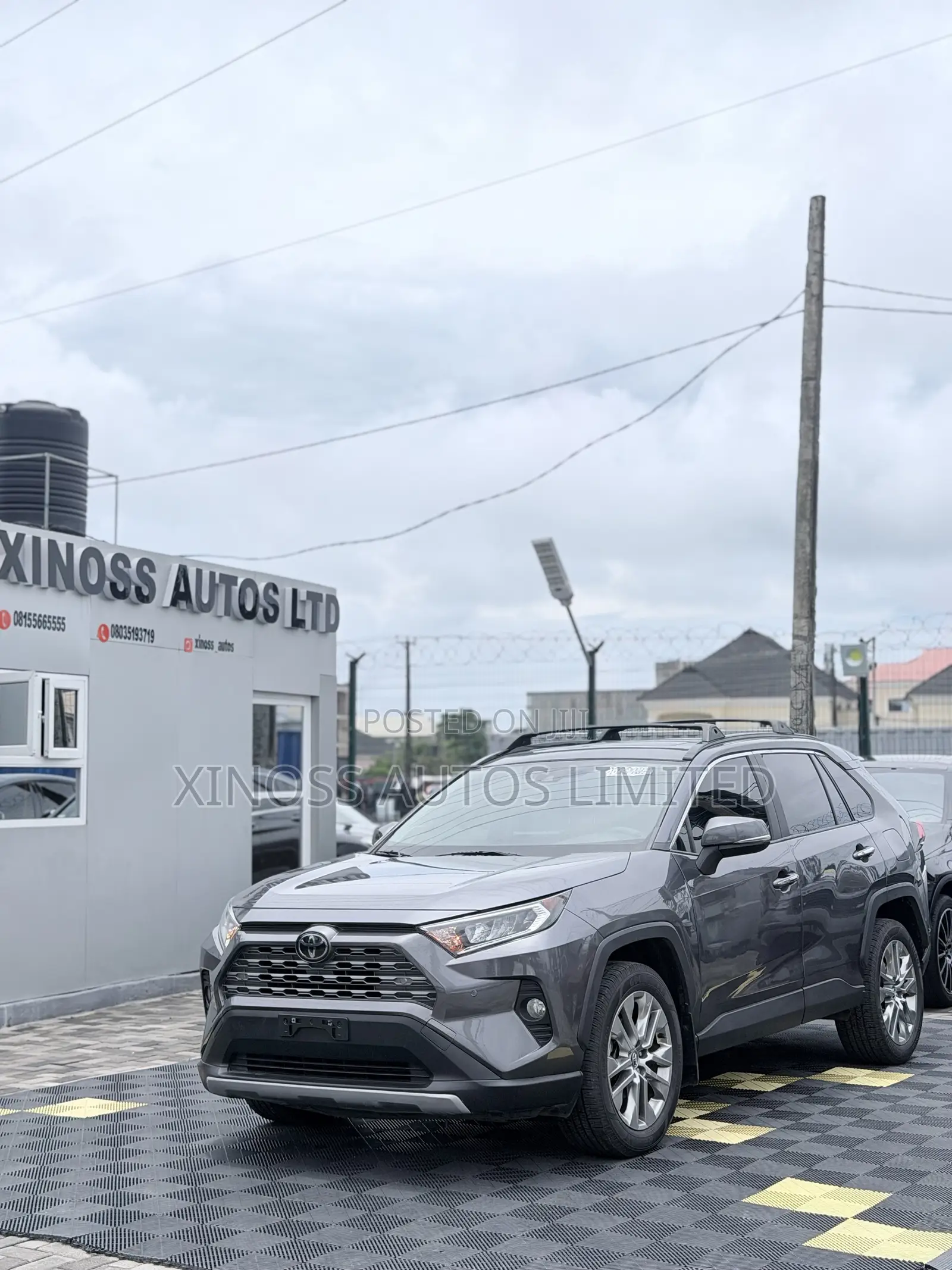 Toyota RAV4 Limited AWD 2020 Gray