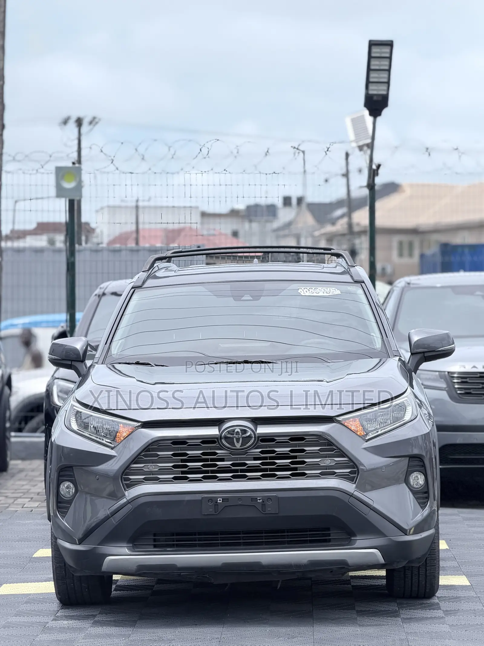 Toyota RAV4 Limited AWD 2020 Gray