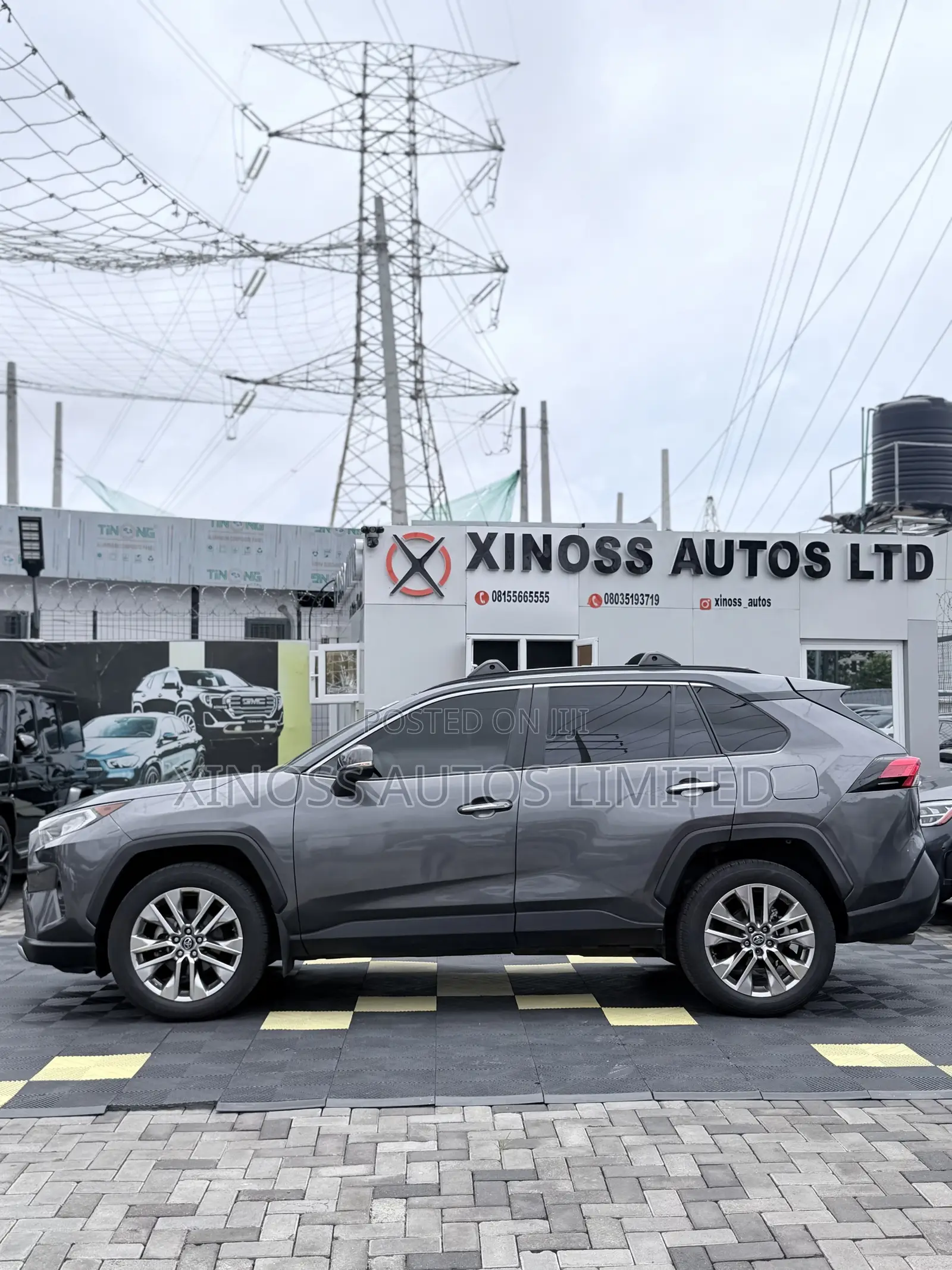 Toyota RAV4 Limited AWD 2020 Gray