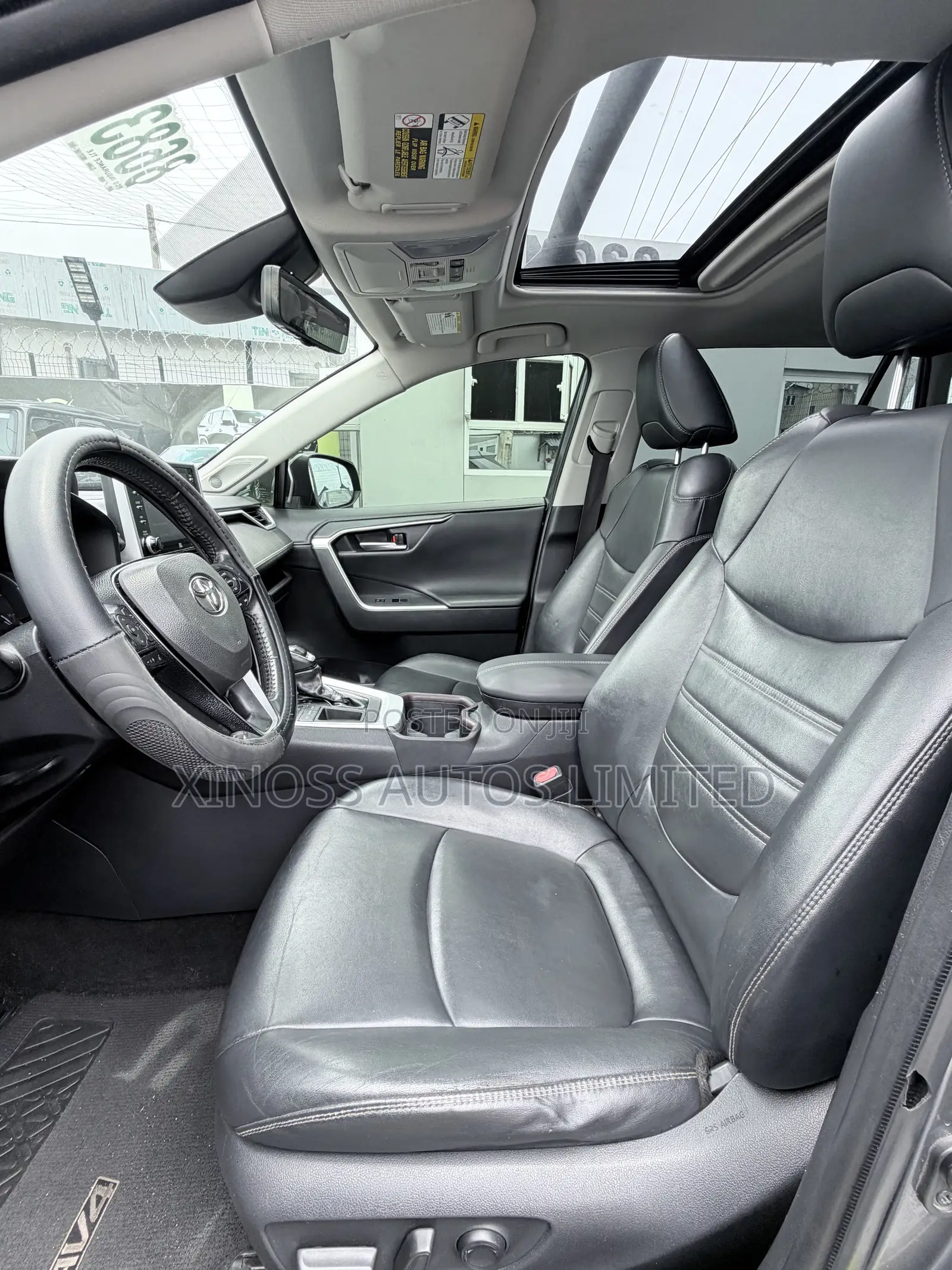 Toyota RAV4 Limited AWD 2020 Gray