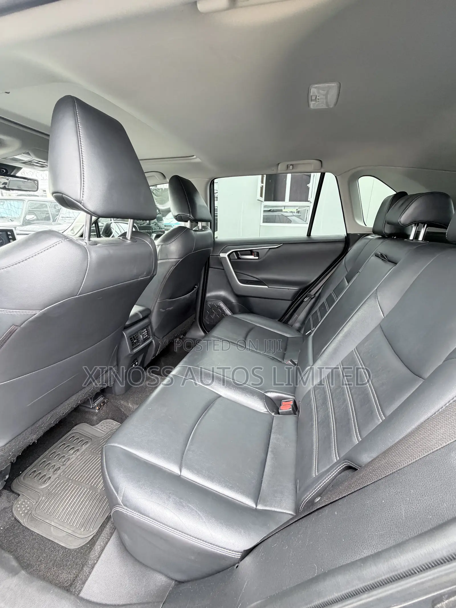Toyota RAV4 Limited AWD 2020 Gray