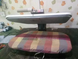 Singer Stoning Machine
