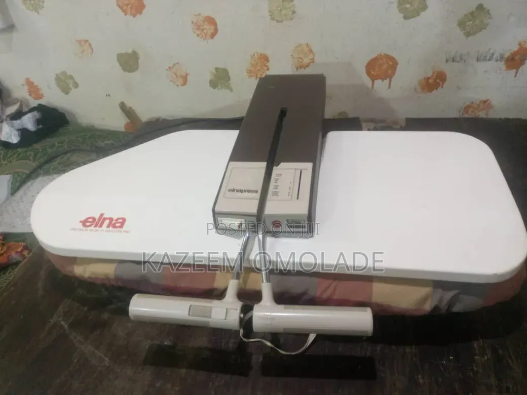Singer Stoning Machine