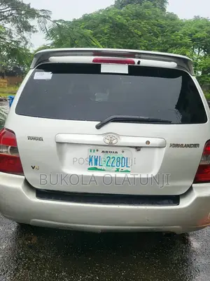 Toyota Highlander V6 2005 Gold