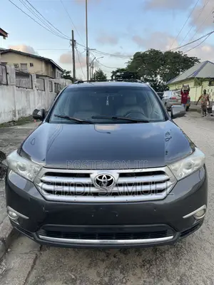 Toyota Highlander 2013 Gray