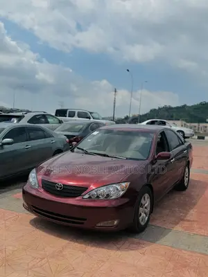 Toyota Camry LE 4dr Sedan (2.4L 4cyl 5M) 2004 Maroon