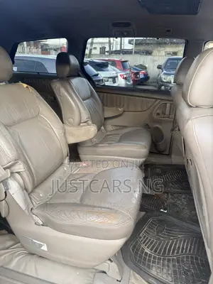 Toyota Sienna 2007 Gold