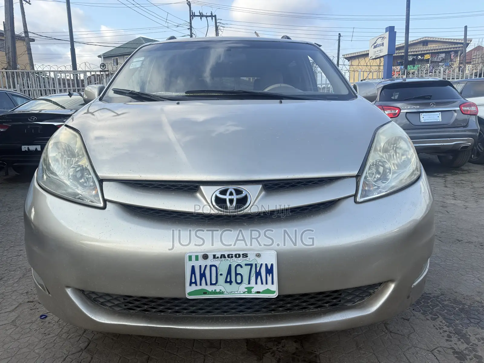 Toyota Sienna 2007 Gold