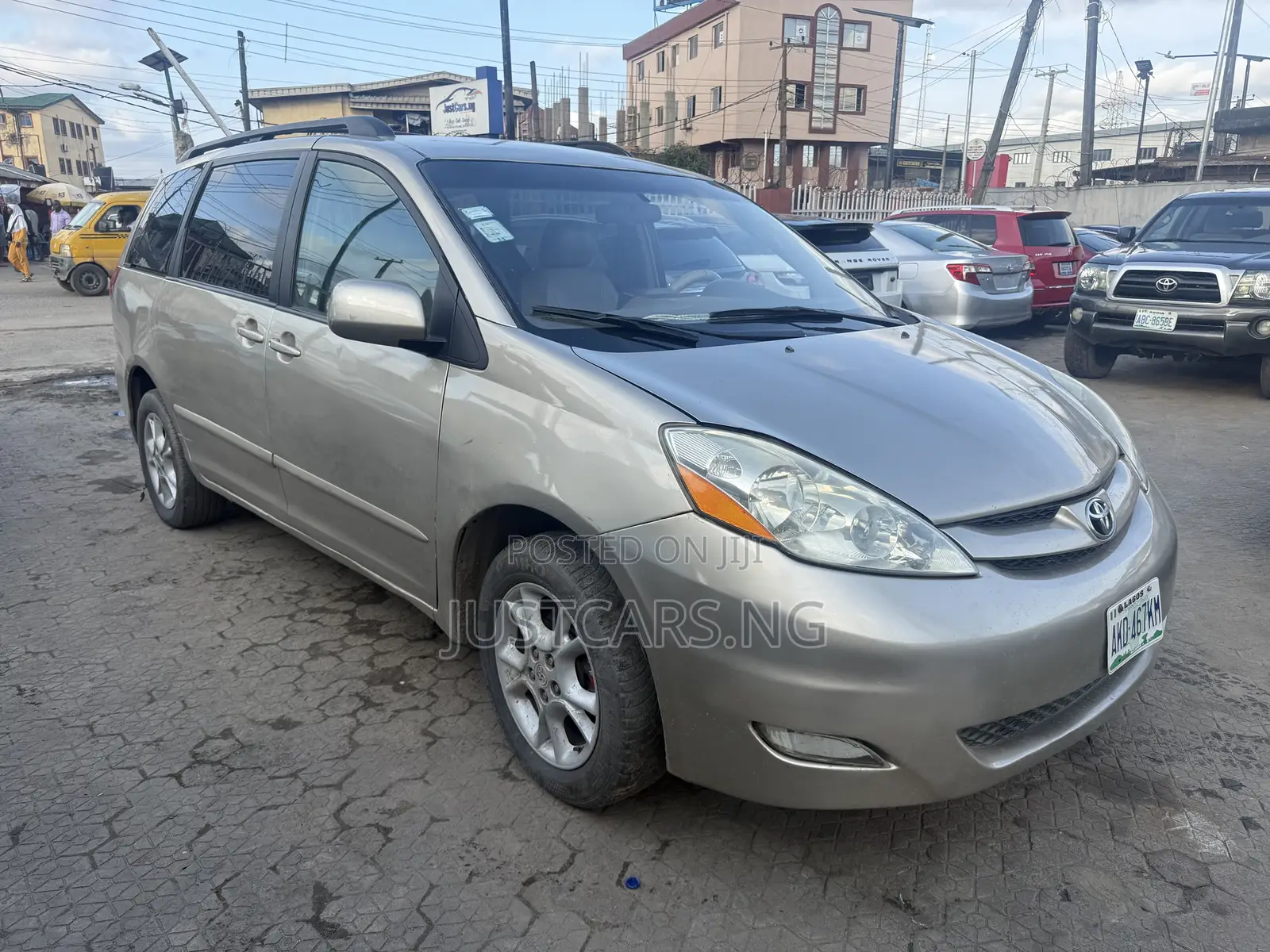 Toyota Sienna 2007 Gold