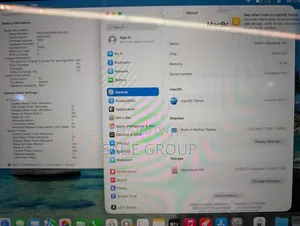Laptop Apple MacBook Pro 2022 M2 8GB Apple M2 SSD 256GB