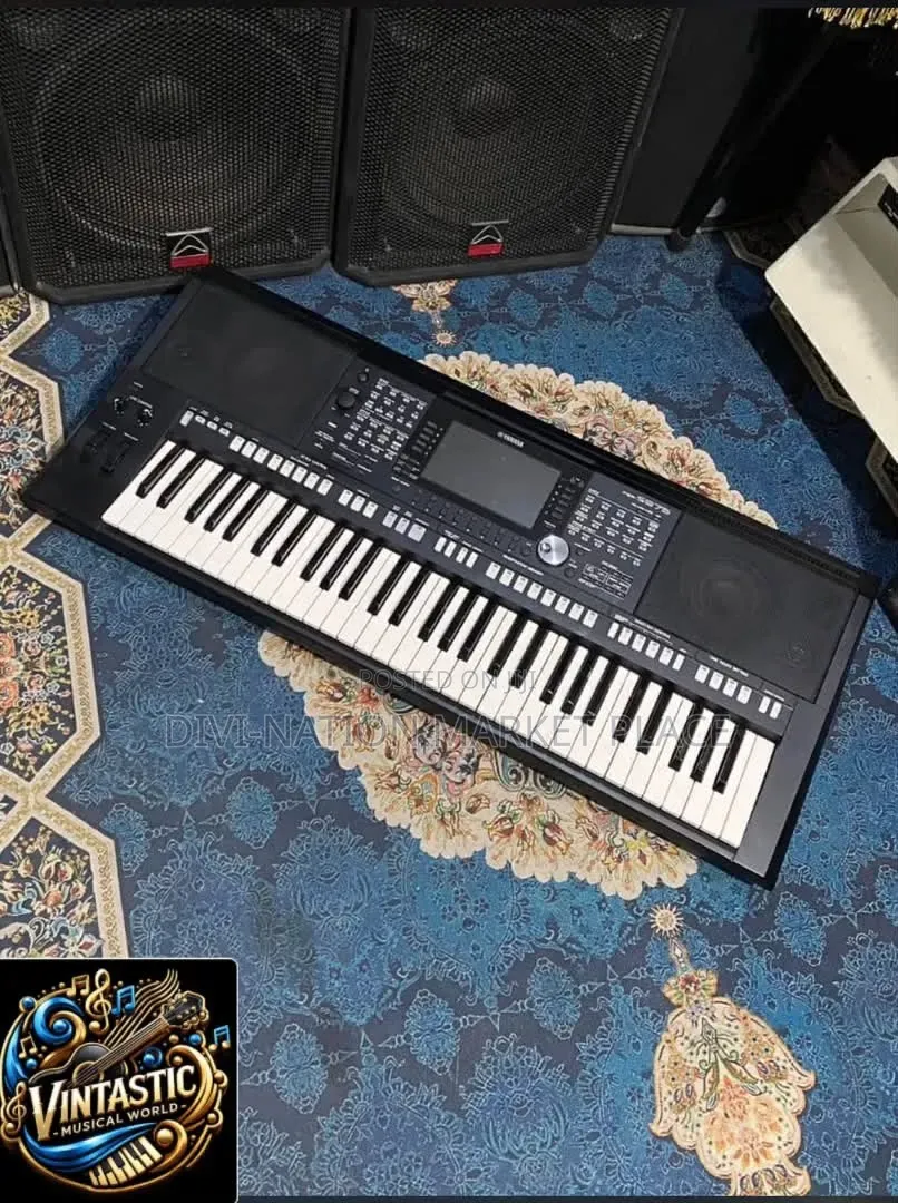 Yamaha PSR S975
