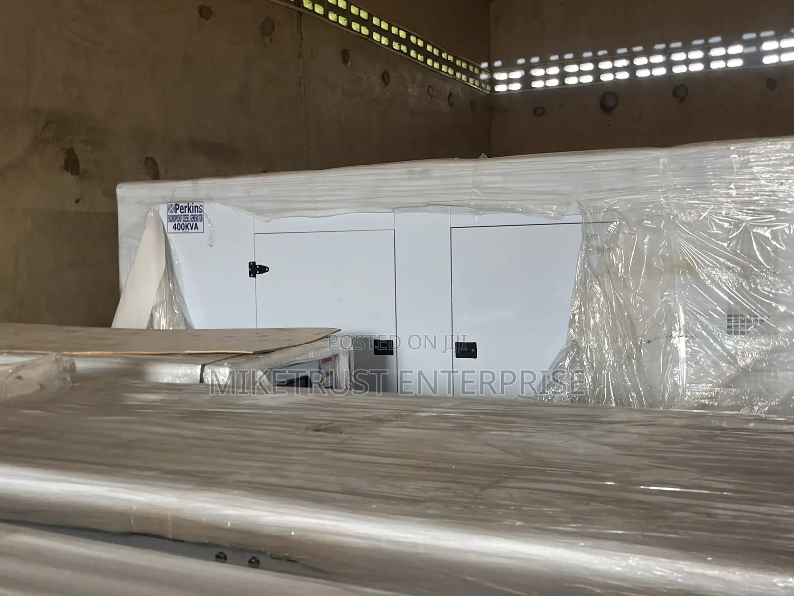 Perkins 400Kva Diesel Soundproof Powerful Generator