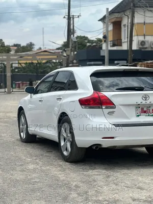 Toyota Venza 2012 White