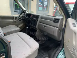 Volkswagen Transporter 2007 Green