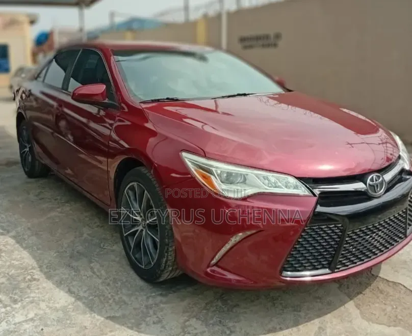 Toyota Camry 2016 Red