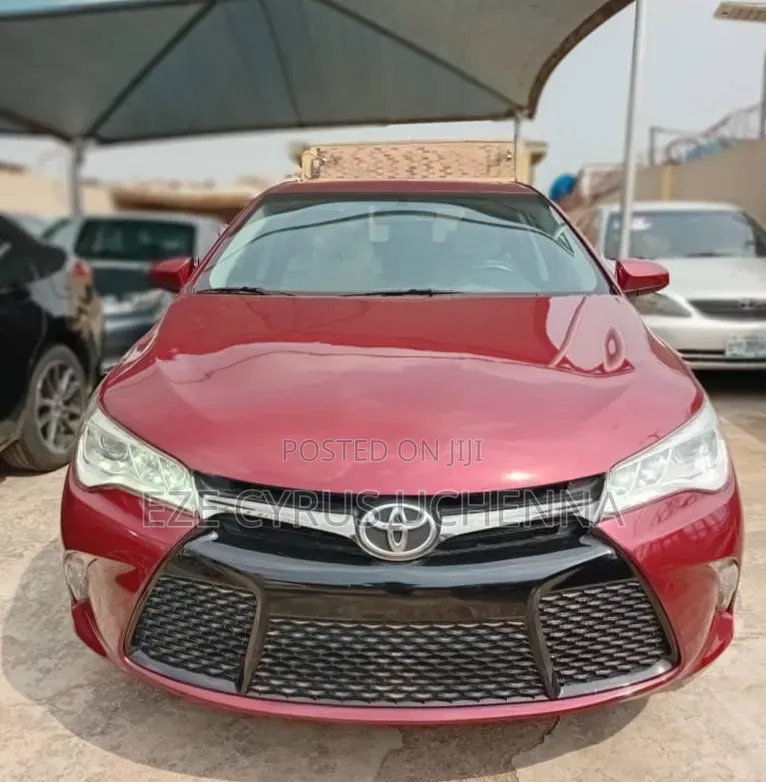 Toyota Camry 2016 Red