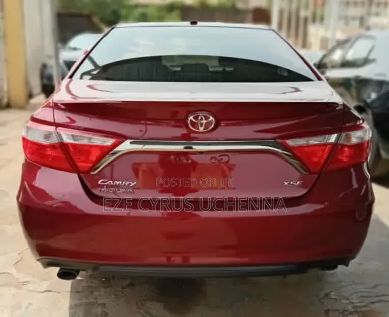 Toyota Camry 2016 Red