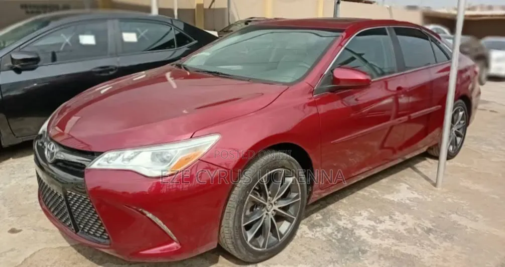 Toyota Camry 2016 Red