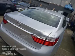 Lexus ES 2015 Silver